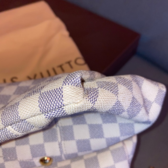 Louis Vuitton Monogram Canvas Artsy GM Bag - Picture 7 of 9